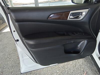 2015 Nissan Pathfinder S    AWD   - Photo 21 - Kirkland, WA 98033