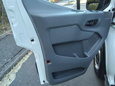 2017 Ford Transit 250 - Photo 13 - Kirkland, WA 98033