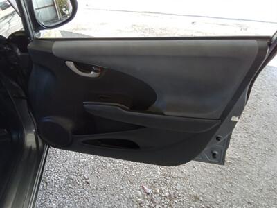 2013 Honda Fit   - Photo 15 - Kirkland, WA 98033