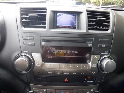 2011 Toyota Highlander   - Photo 18 - Kirkland, WA 98033