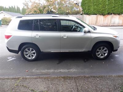 2011 Toyota Highlander   - Photo 6 - Kirkland, WA 98033