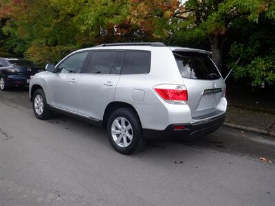 2011 Toyota Highlander   - Photo 3 - Kirkland, WA 98033