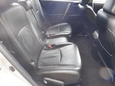 2011 Toyota Highlander   - Photo 13 - Kirkland, WA 98033
