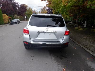 2011 Toyota Highlander   - Photo 4 - Kirkland, WA 98033