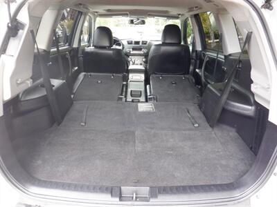 2011 Toyota Highlander   - Photo 11 - Kirkland, WA 98033