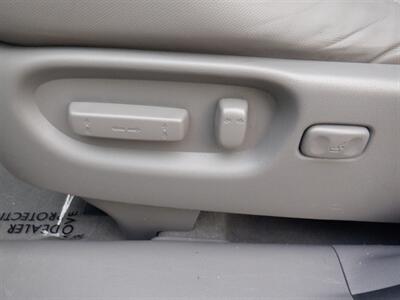 2011 Honda CR-V EX-L   - Photo 12 - Kirkland, WA 98033