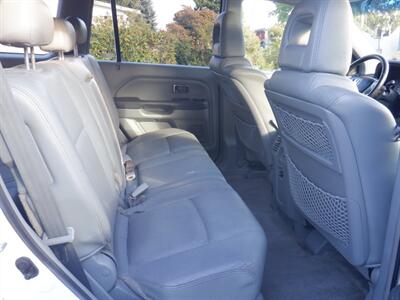 2005 Honda Pilot EX-L 4dr EX-L   - Photo 12 - Kirkland, WA 98033