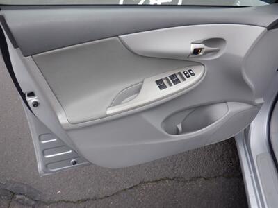 2010 Toyota Corolla LE   - Photo 15 - Kirkland, WA 98033
