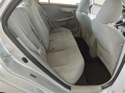 2010 Toyota Corolla LE   - Photo 12 - Kirkland, WA 98033