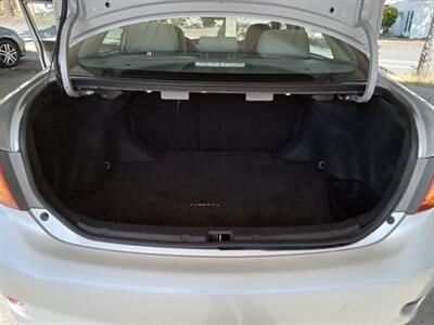 2010 Toyota Corolla LE   - Photo 11 - Kirkland, WA 98033