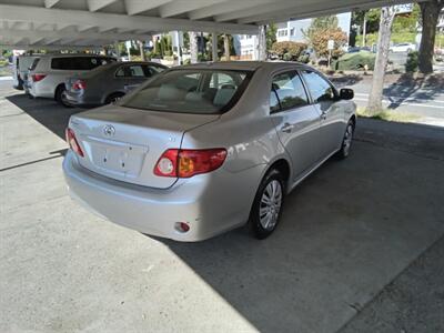 2010 Toyota Corolla LE   - Photo 5 - Kirkland, WA 98033