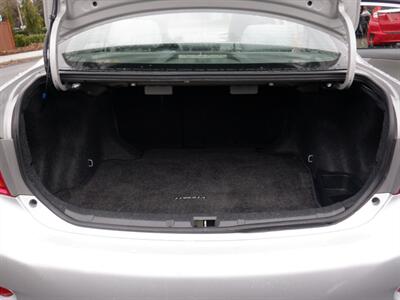 2010 Toyota Corolla LE   - Photo 18 - Kirkland, WA 98033