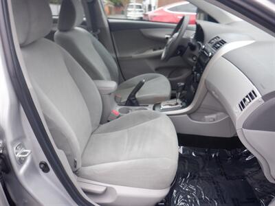 2010 Toyota Corolla LE   - Photo 11 - Kirkland, WA 98033