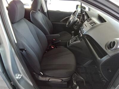 2013 Mazda Mazda5 Sport - Photo 17 - Kirkland, WA 98033