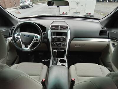 2013 Ford Explorer AWD   - Photo 17 - Kirkland, WA 98033