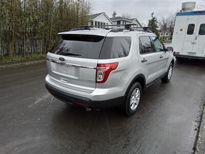2013 Ford Explorer AWD   - Photo 3 - Kirkland, WA 98033