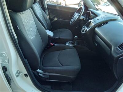 2011 Kia Soul +   - Photo 14 - Kirkland, WA 98033
