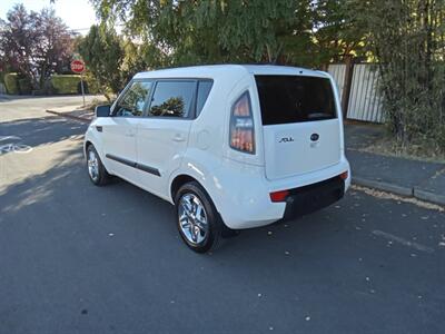 2011 Kia Soul +   - Photo 3 - Kirkland, WA 98033