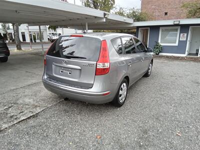2012 Hyundai Elantra Touring GLS - Photo 5 - Kirkland, WA 98033