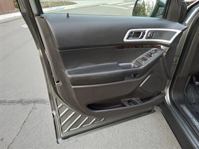 2014 Ford Explorer Limited   - Photo 11 - Kirkland, WA 98033