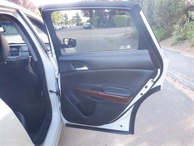 2012 Honda Crosstour EX-L V6   - Photo 12 - Kirkland, WA 98033