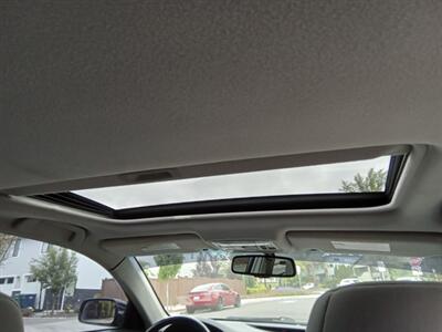2011 Toyota Camry SE   - Photo 18 - Kirkland, WA 98033