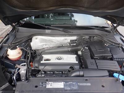 2011 Volkswagen Tiguan S 4Motion   - Photo 26 - Kirkland, WA 98033