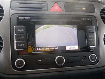 2011 Volkswagen Tiguan S 4Motion   - Photo 18 - Kirkland, WA 98033