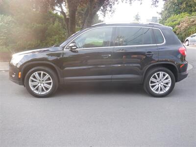 2011 Volkswagen Tiguan S 4Motion   - Photo 2 - Kirkland, WA 98033