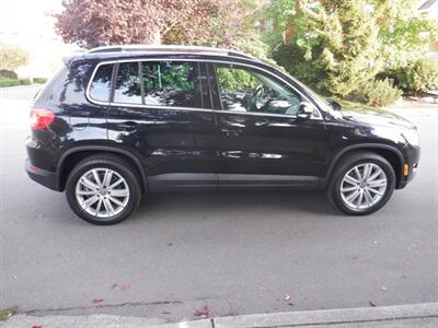 2011 Volkswagen Tiguan S 4Motion   - Photo 6 - Kirkland, WA 98033