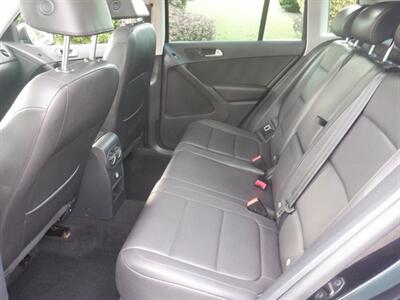 2011 Volkswagen Tiguan S 4Motion   - Photo 15 - Kirkland, WA 98033