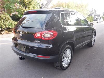 2011 Volkswagen Tiguan S 4Motion   - Photo 5 - Kirkland, WA 98033