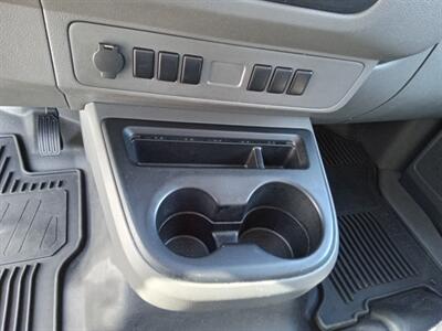 2016 Nissan NV 1500 S   - Photo 18 - Kirkland, WA 98033