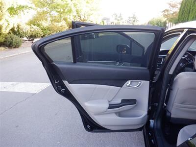 2013 Honda Civic Hybrid w/Leather   - Photo 12 - Kirkland, WA 98033