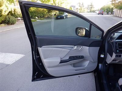 2013 Honda Civic Hybrid w/Leather   - Photo 10 - Kirkland, WA 98033