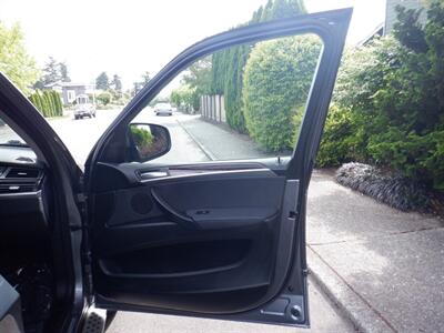 2010 BMW X5 xDrive30i   - Photo 18 - Kirkland, WA 98033