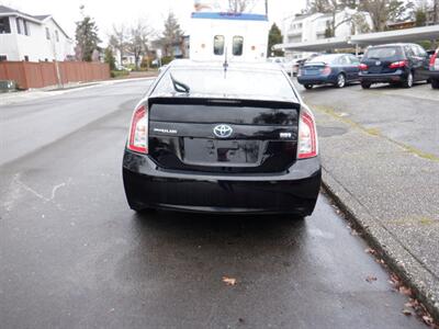 2014 Toyota Prius Three   - Photo 4 - Kirkland, WA 98033