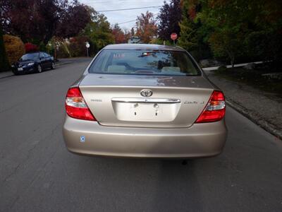2004 Toyota Camry LE   - Photo 4 - Kirkland, WA 98033
