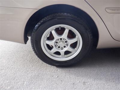 2004 Toyota Camry LE   - Photo 15 - Kirkland, WA 98033