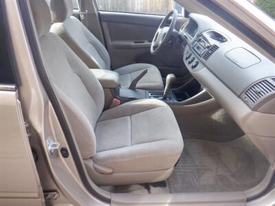 2004 Toyota Camry LE   - Photo 12 - Kirkland, WA 98033