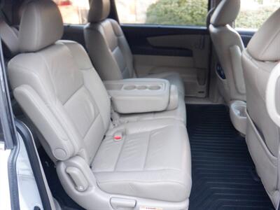 2011 Honda Odyssey Touring   - Photo 15 - Kirkland, WA 98033