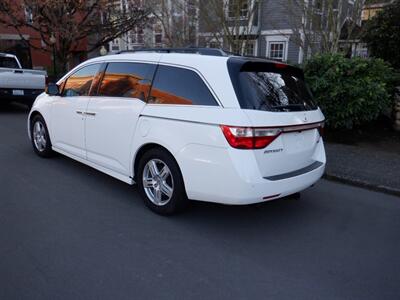 2011 Honda Odyssey Touring   - Photo 3 - Kirkland, WA 98033