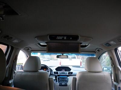 2011 Honda Odyssey Touring   - Photo 14 - Kirkland, WA 98033