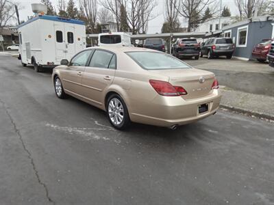 2010 Toyota Avalon XLS   - Photo 3 - Kirkland, WA 98033