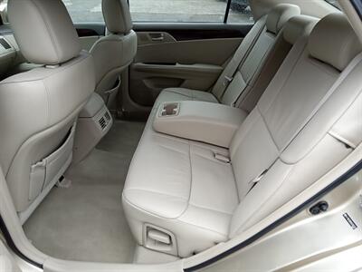 2010 Toyota Avalon XLS   - Photo 10 - Kirkland, WA 98033