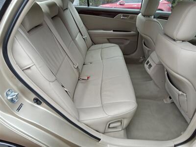 2010 Toyota Avalon XLS   - Photo 11 - Kirkland, WA 98033