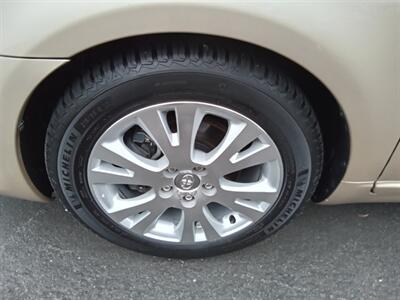 2010 Toyota Avalon XLS   - Photo 28 - Kirkland, WA 98033