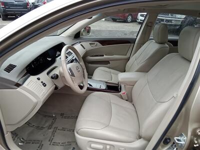 2010 Toyota Avalon XLS   - Photo 9 - Kirkland, WA 98033