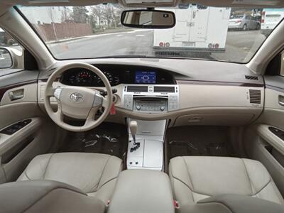 2010 Toyota Avalon XLS   - Photo 13 - Kirkland, WA 98033