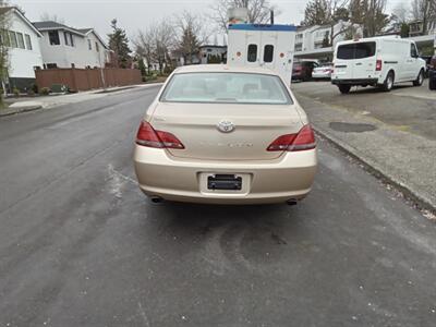 2010 Toyota Avalon XLS   - Photo 4 - Kirkland, WA 98033